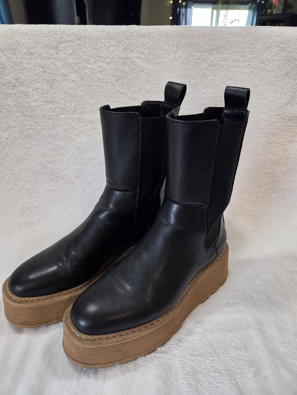 Like NEW H&M Platform Chelsea Boots Size 39 (8)